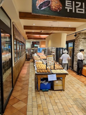 Sungsimdang Bakery Daejeon Station Branch