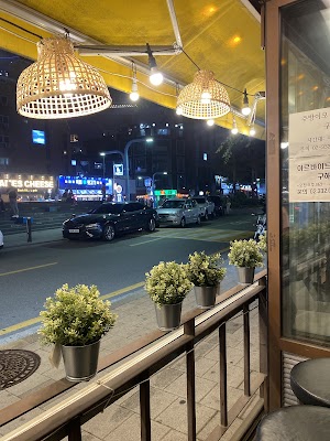 Saemaul Restaurant Hongdae Seogyo Branch